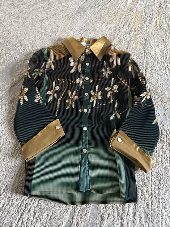 Alberto Makali Tops - Alberto Makali button front shirt green Gold Pleated floral sequins small